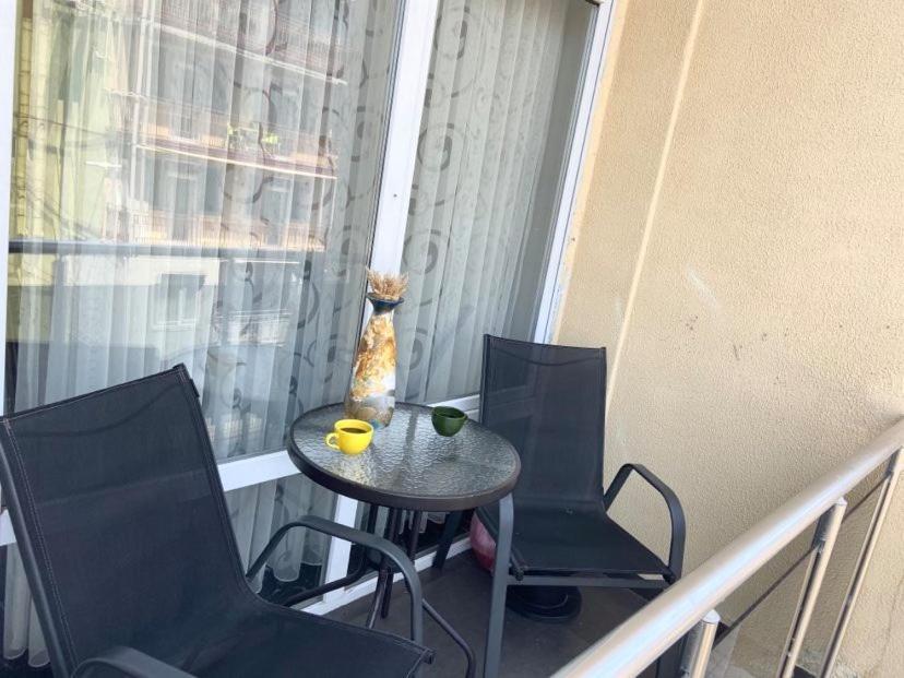 Apartment Vaja Fshavela N16 باتومي المظهر الخارجي الصورة