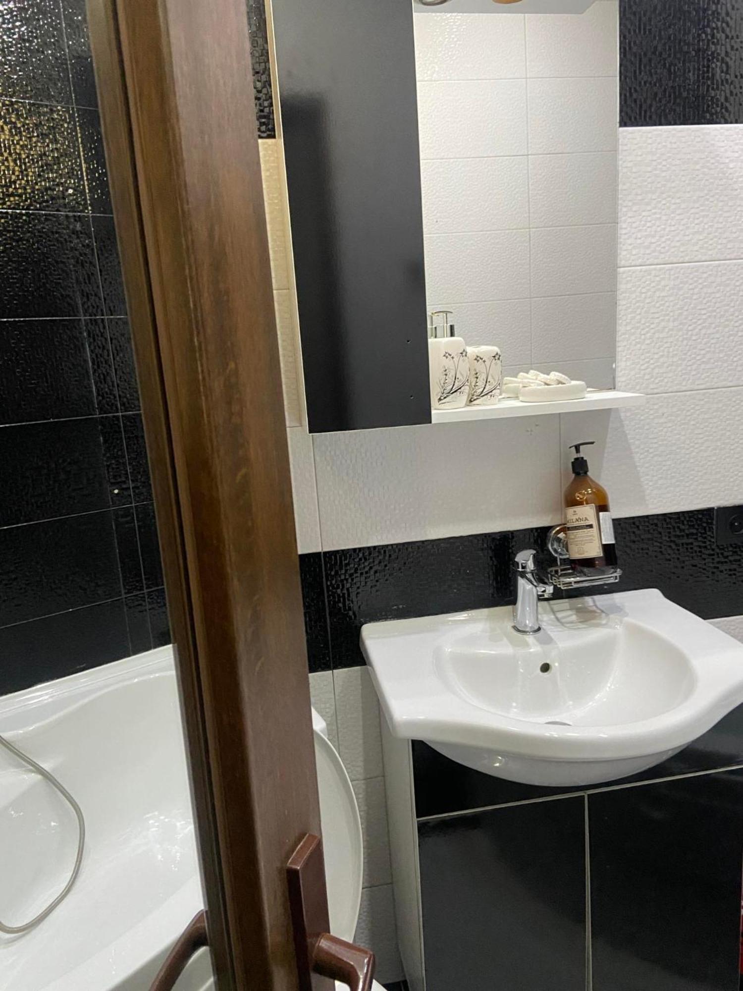 Apartment Vaja Fshavela N16 باتومي المظهر الخارجي الصورة